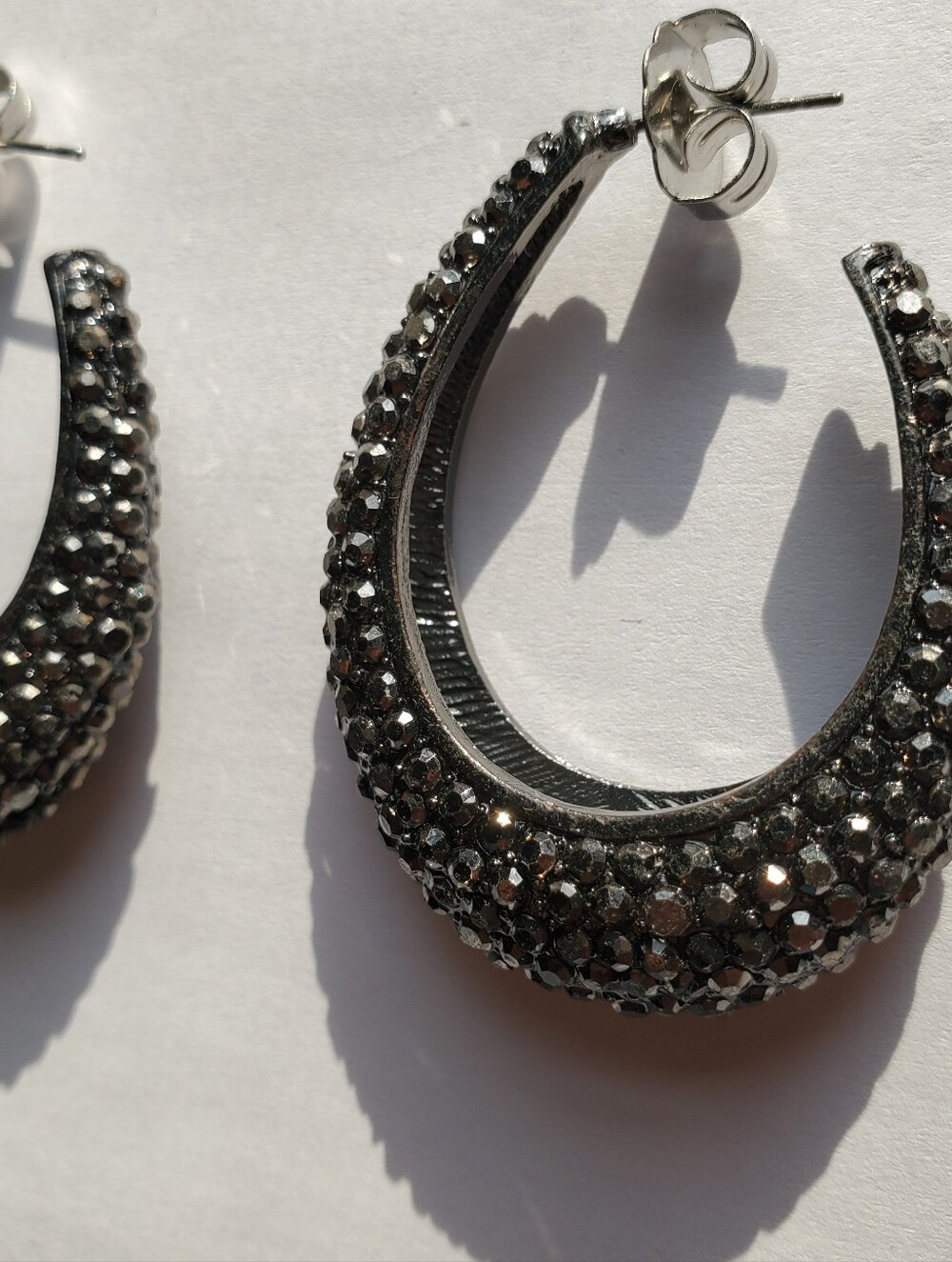 Black Open Hoop Sparkle Rhinestones Pierced Earrings Women Jewelry Preowned - Picture 3 of 8